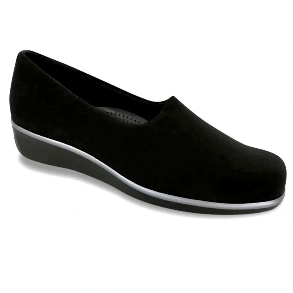 SAS Bliss Slip-On Wedge Shoe Black 9 1/2 Lightweight Comfort Business Casual